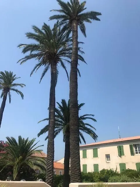 Maison Du Lac Grimaud Holiday home